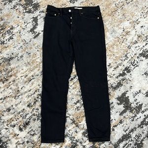 Black Levi “Wedgie Skinny” Jeans - Good Used Condition - Size 30